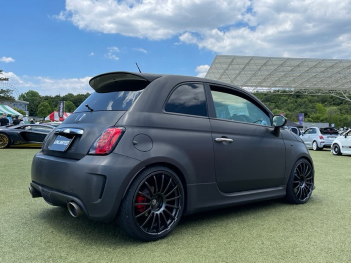 アバルト500 フルラッピング施工 UNLIMITED